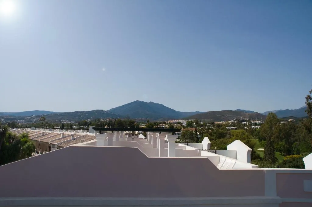 APARTMENT DUPLEX Room, Aloha Gardens, Costa Del Sol