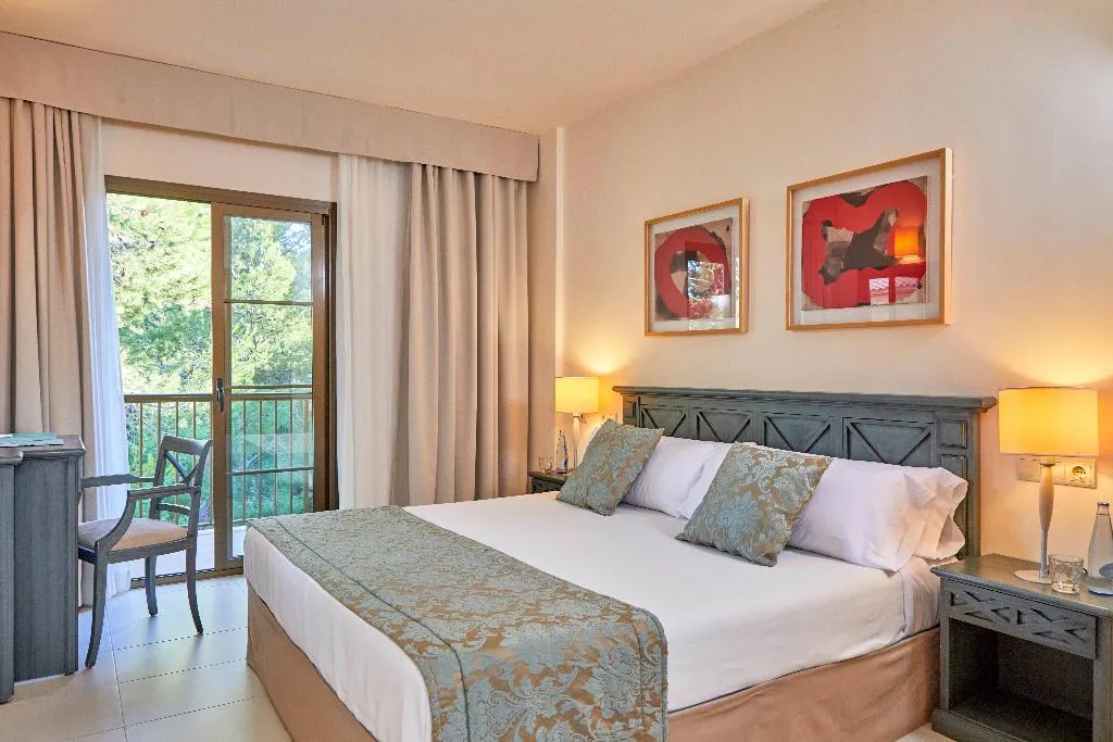 FAMILY ROOM SUPERIOR Room, Zafiro Cala Mesquida, Majorca