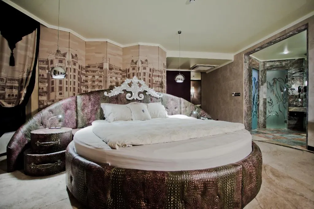 STUDIO PARK VIEW Room, Royal Castle Design & Spa, Bourgas