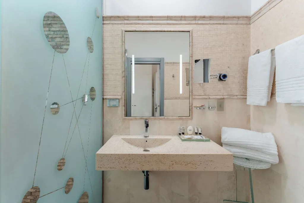 DOUBLE DELUXE Room, Hotel Trecento, Rome
