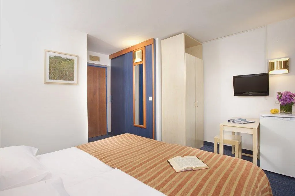 Room, Albona Hotel & Residence, Istria