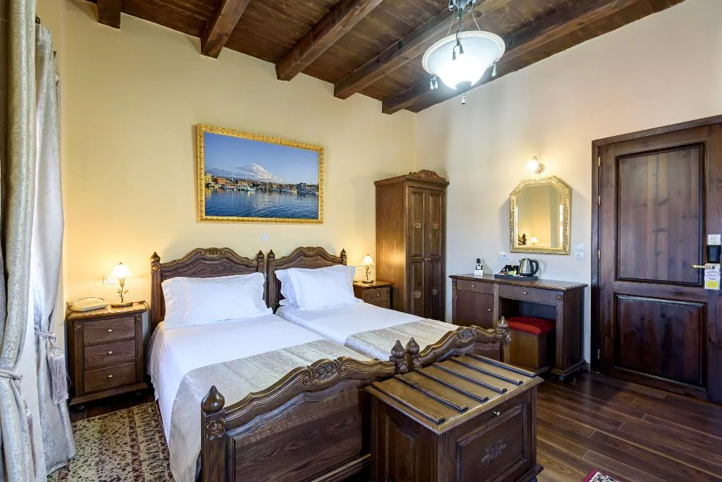 Double or Twin HARBOUR VIEW Room, Porto del Colombo, Crete