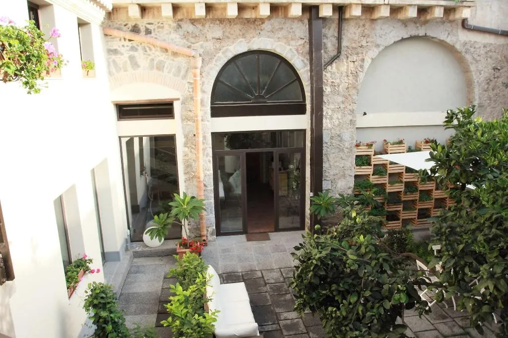 General view, La Corte Dei Limoni, Catania