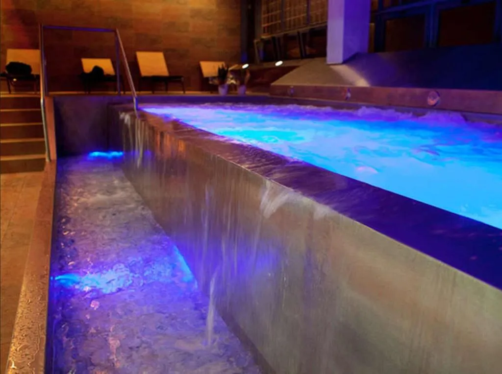 Pool, BcnSportHostels, Barcelona