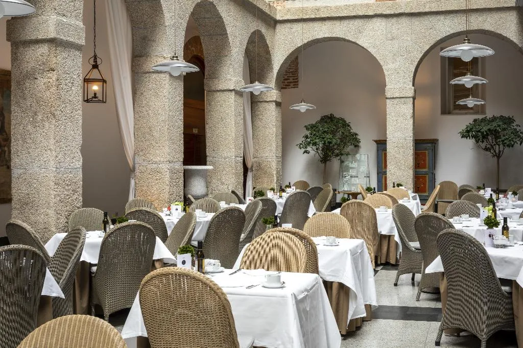 Restaurant, Parador de la Granja, Madrid