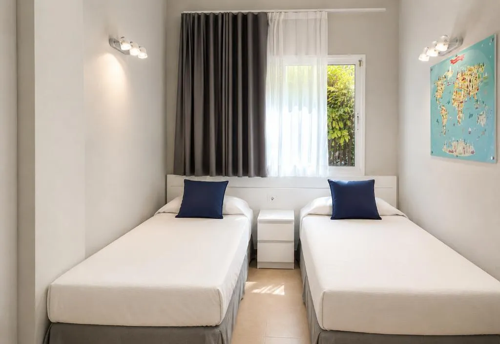APARTMENT TWO BEDROOMS Room, SunClub Salou, Costa Dorada
