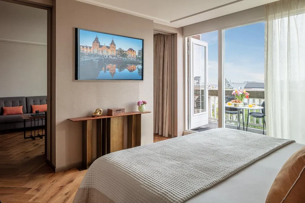 SUITE WITH BALCONY Room, Anantara Grand Hotel Krasnapolsky Amsterdam, Amsterdam