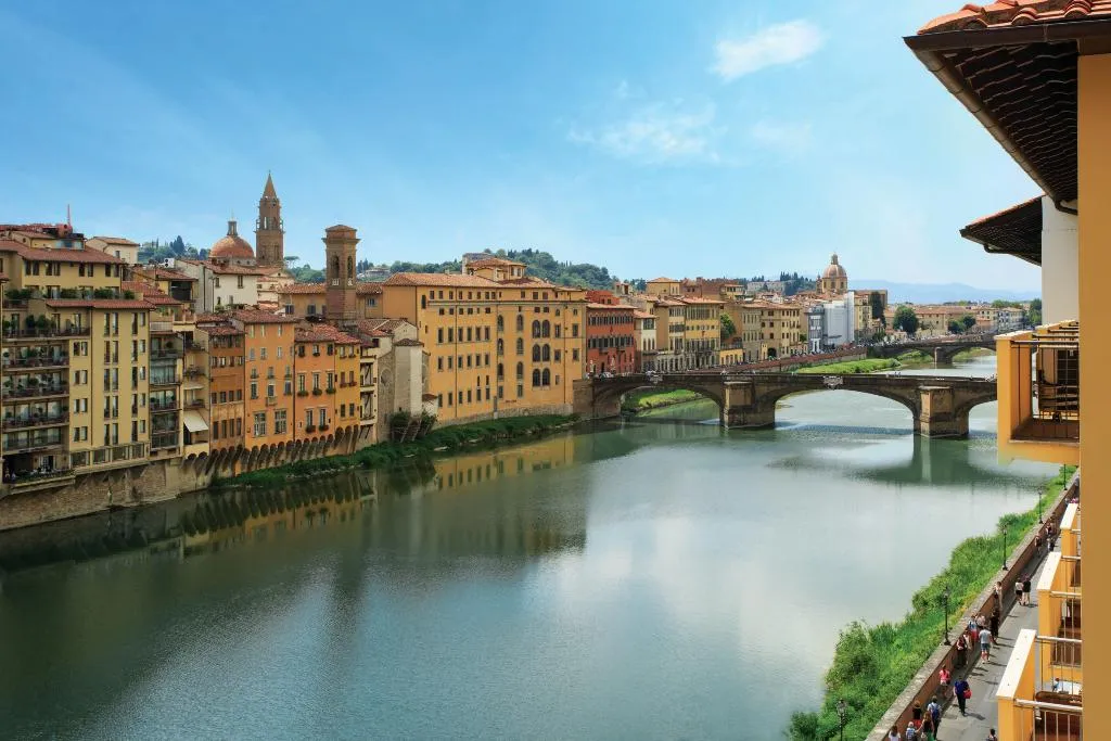 JUNIOR SUITE RIVER VIEW Room, Continentale, Florence