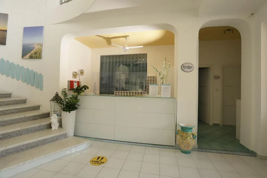 Lobby, Sporting Club America, Naples