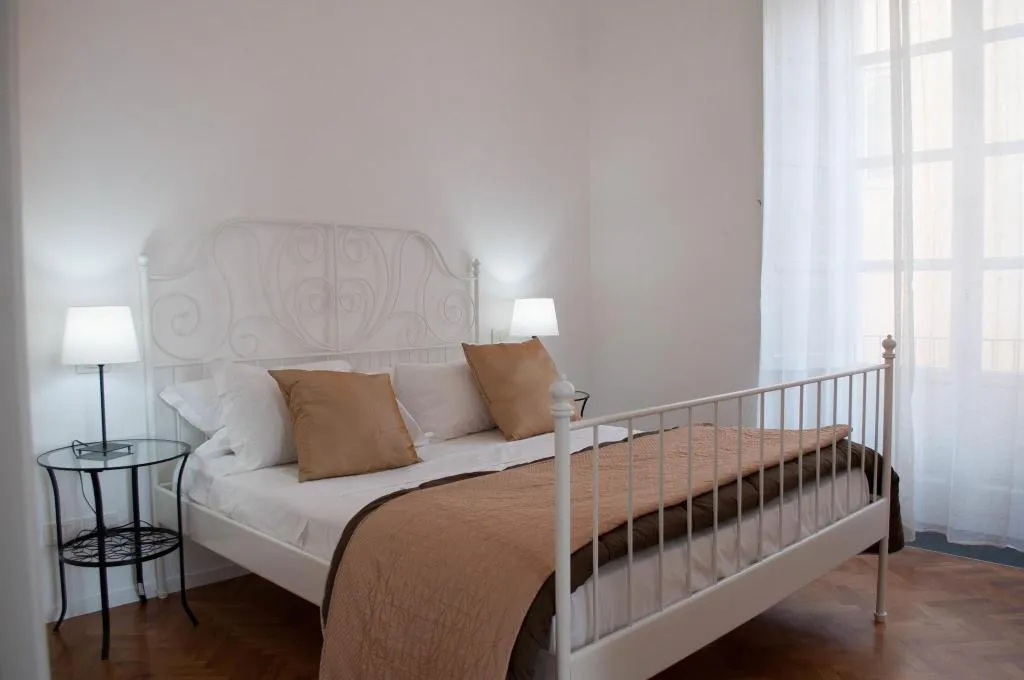 Room, Hotel Neronensis, Naples