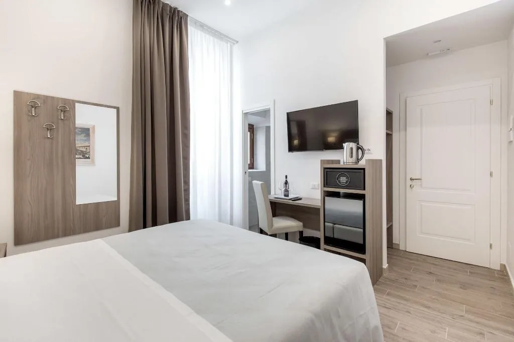 Room, Apollo Guest House, Florence