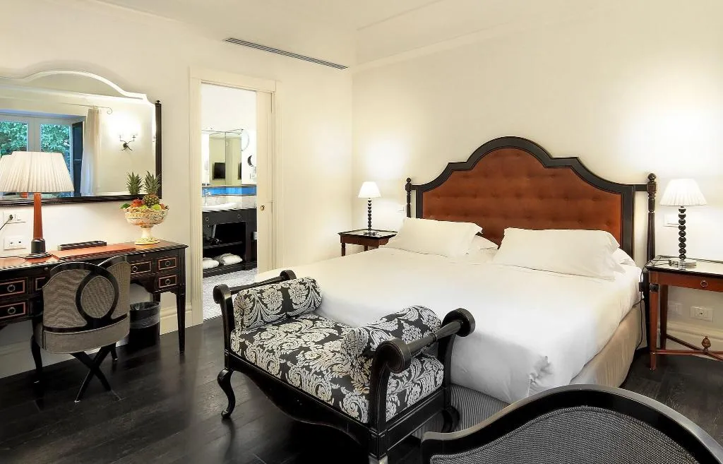 DOUBLE SUPERIOR QUEEN BED Room, Villa Athena, Catania