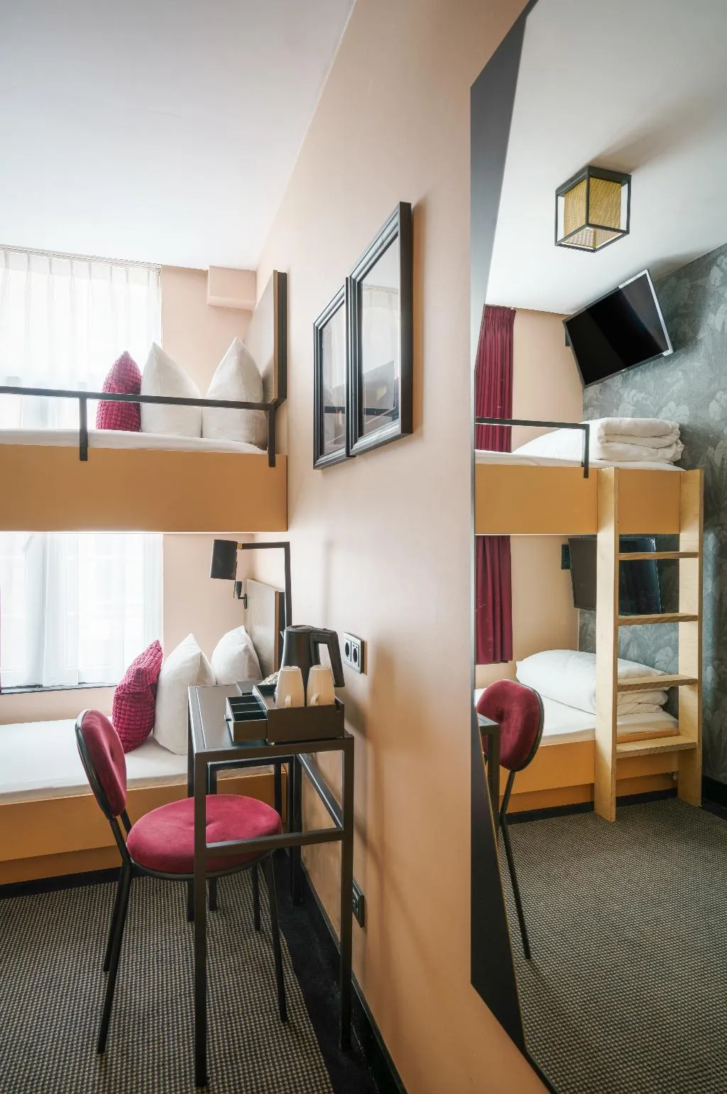 TWIN BUNK BED Room, Krisotel, Amsterdam