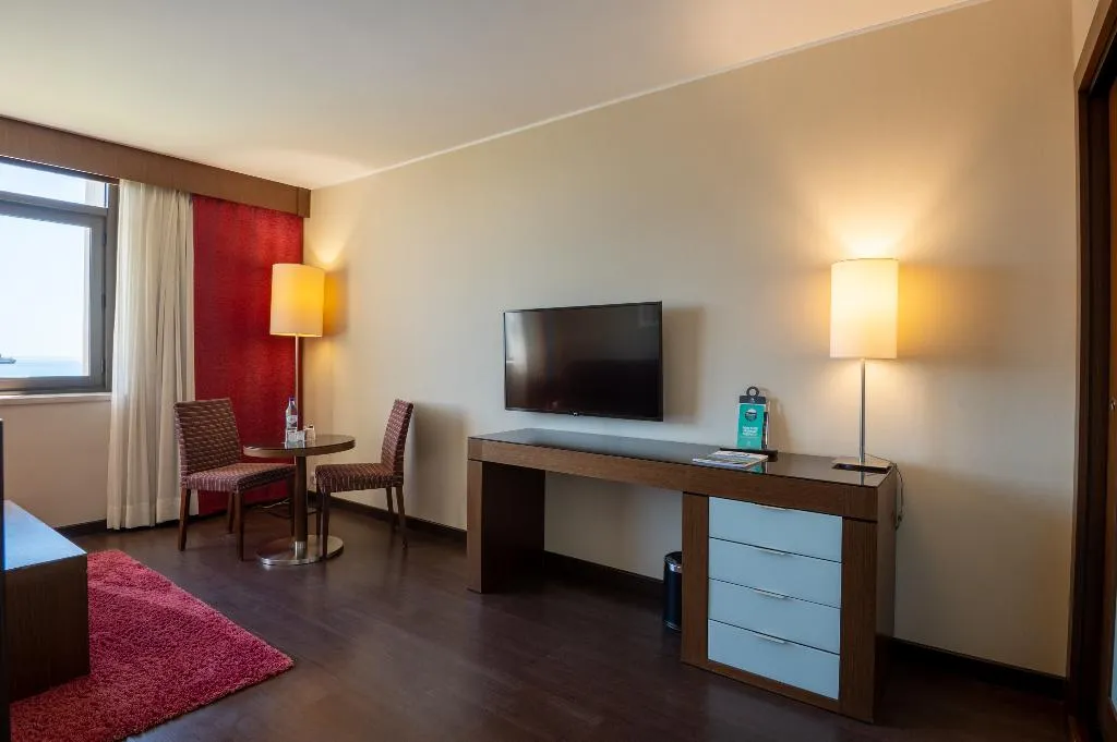 JUNIOR SUITE SEA VIEW Room, Vila Gale Cascais, Lisbon