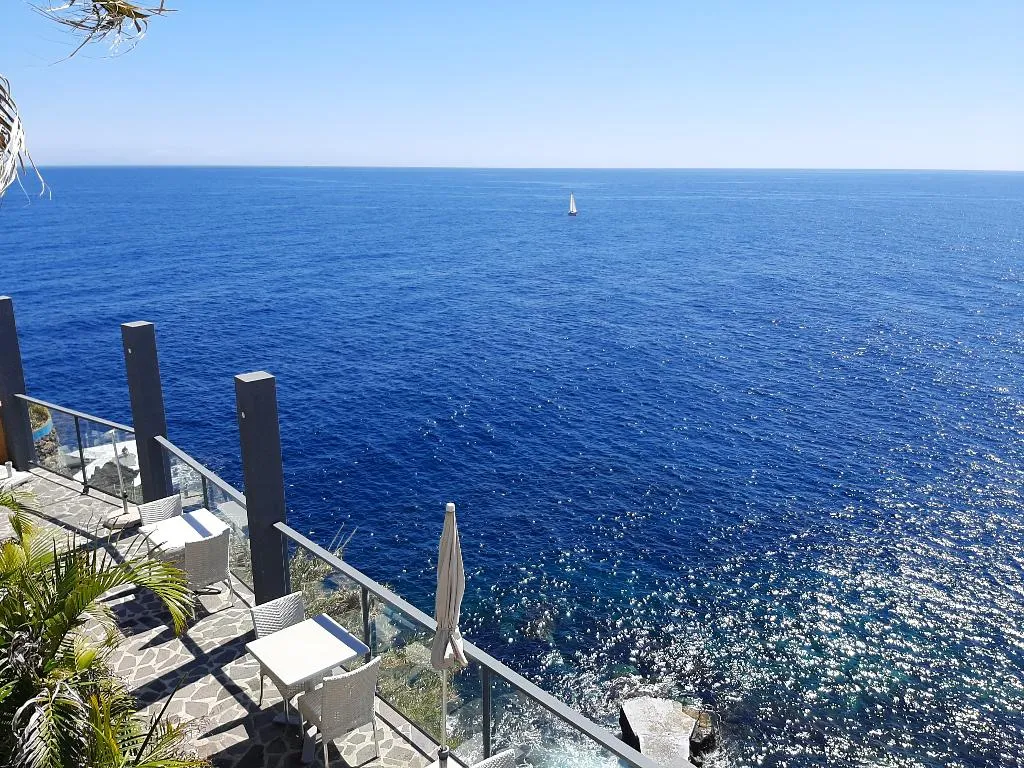 Bar, Cais da Oliveira, Madeira