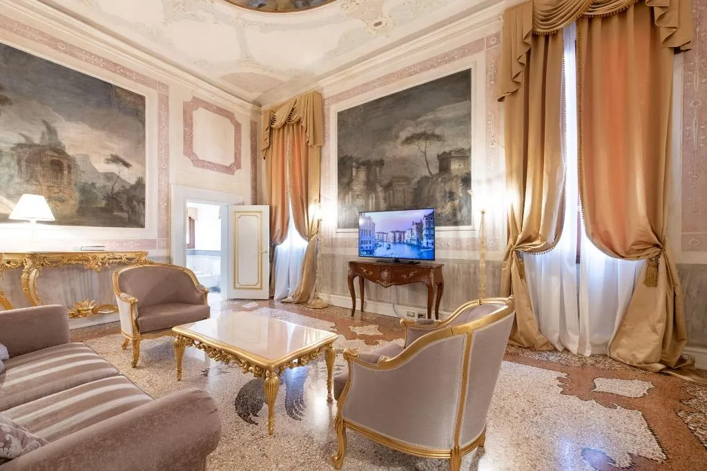SUITE DELUXE Room, Cà Bonfadini Historic Experience, Venice