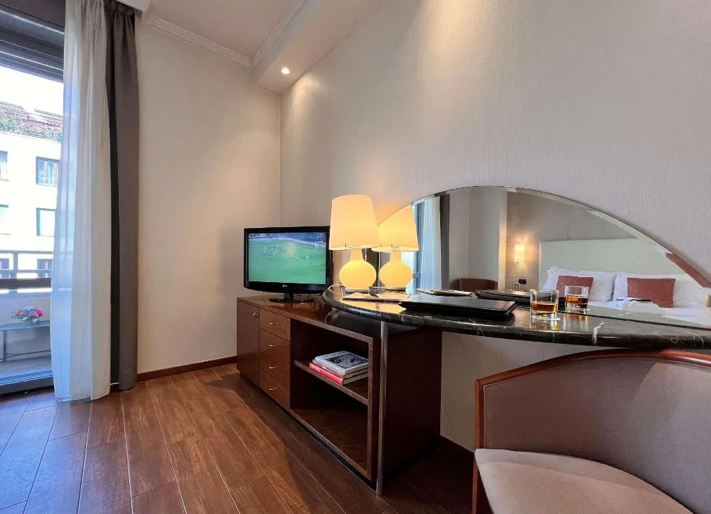 DOUBLE QUEEN SIZE BED Room, Best Western Hotel City, Milan