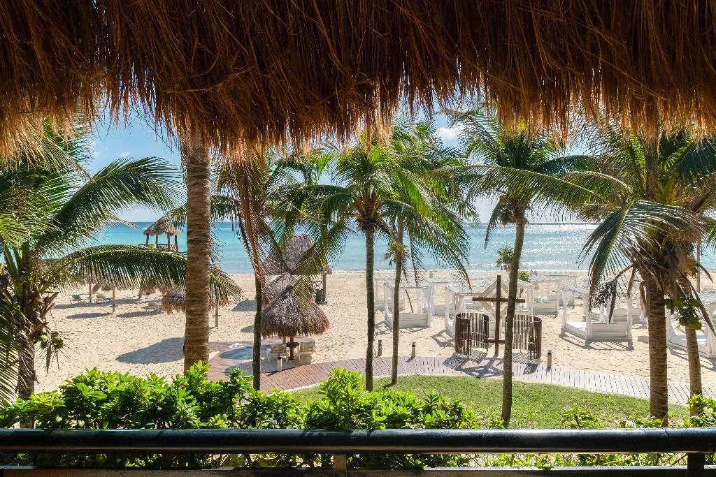 JUNIOR SUITE OCEAN FRONT Room, Iberostar Waves Tucan All Inclusive, Cancun Area