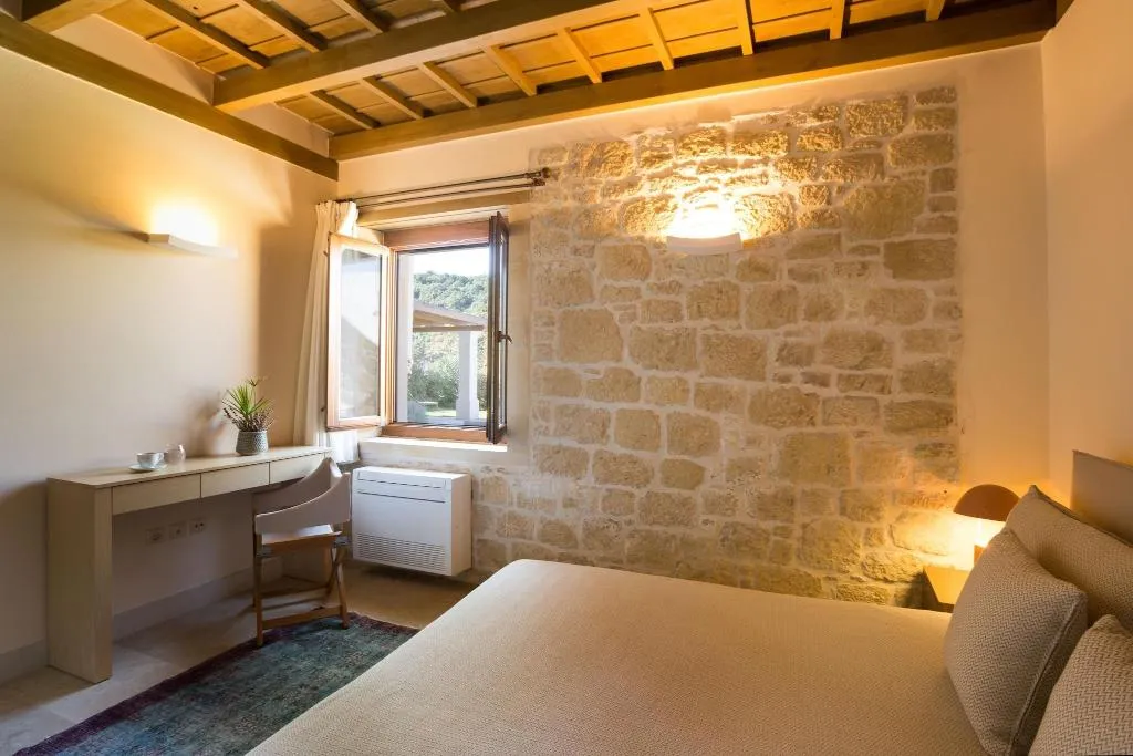Room, Kapsaliana Village Hotel, Crete