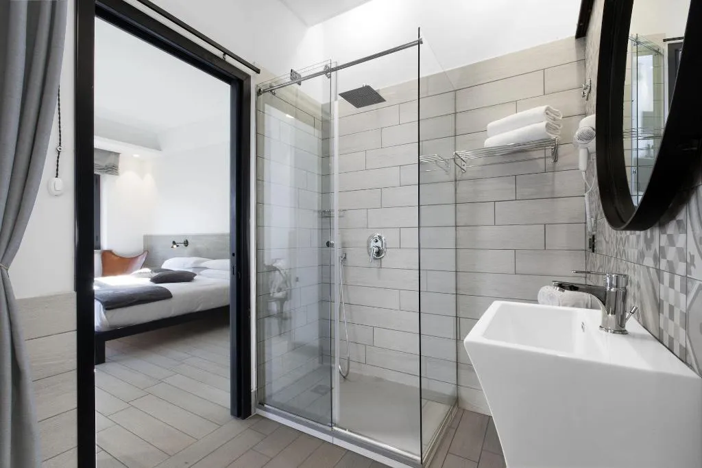Room, La Ferrovia Guest House, Naples