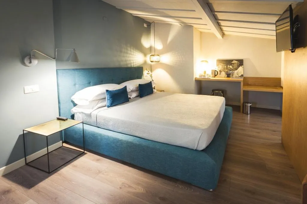 Room, Piccola Torre Maison, Milan