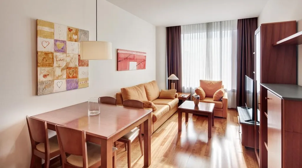 JUNIOR SUITE TWO BEDS Room, Sercotel Sabadell Arrahona, Barcelona