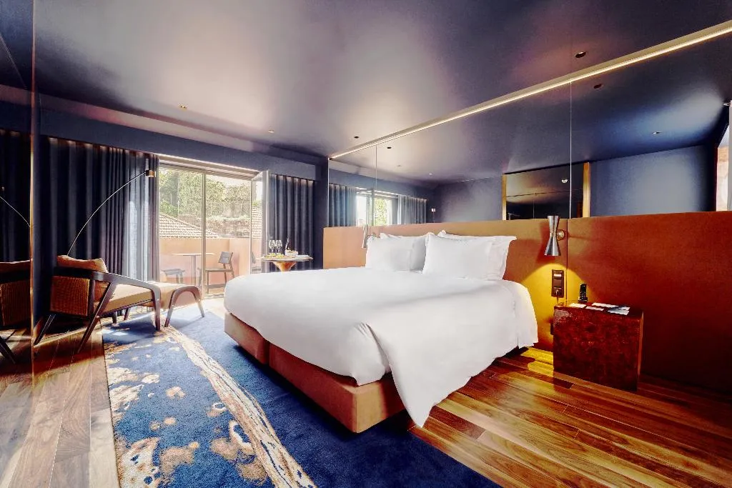 DOUBLE SUPERIOR WITH BALCONY Room, Forte de Gaia Autograph Collection, Porto