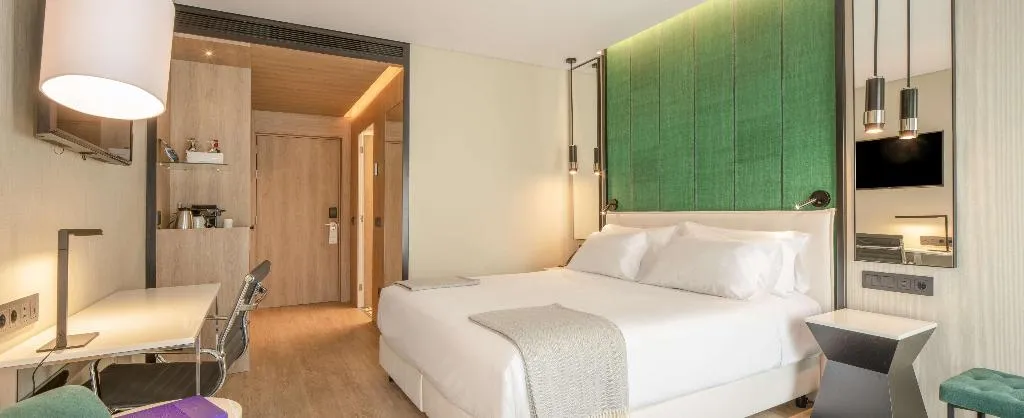 DOUBLE SUPERIOR Room, NH Porto Jardim, Porto