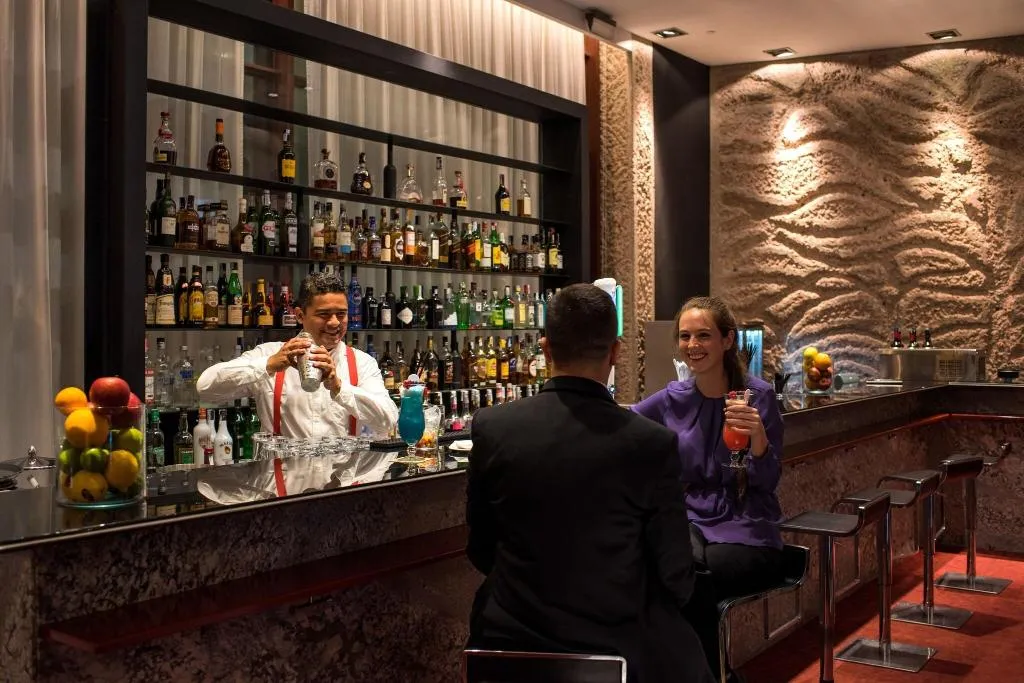 Bar, Hilton Madrid Airport, Madrid