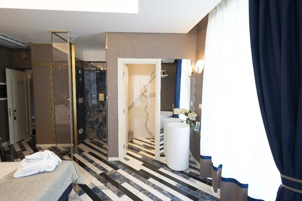 JUNIOR SUITE WITH JACUZZI WITH VIEWS Room, Cala Moresca-Anima Mediterranea, Naples