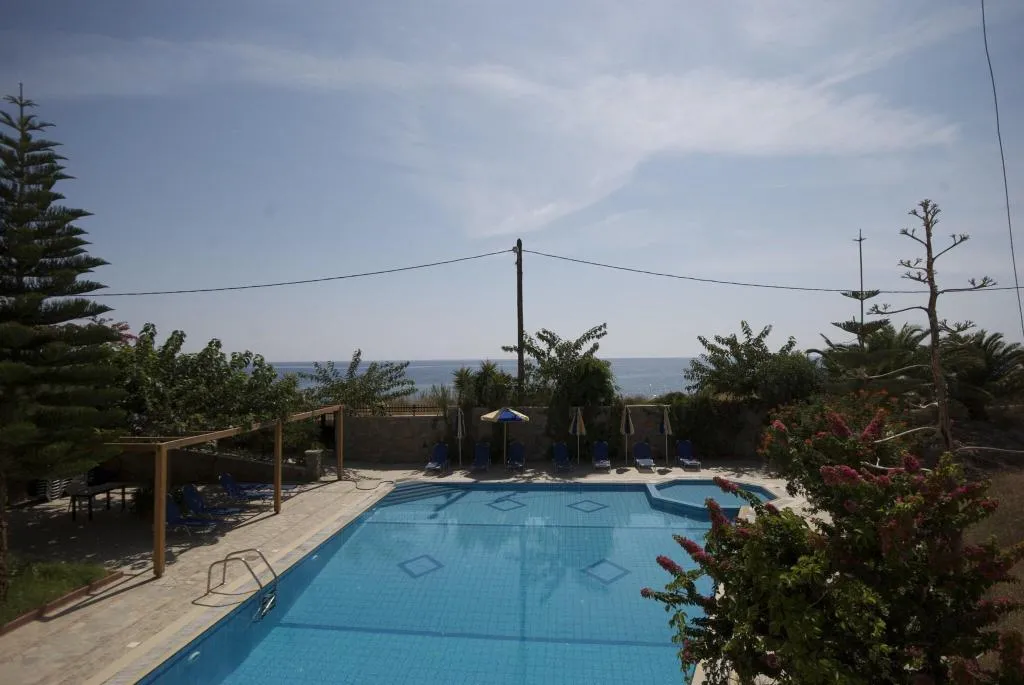 Pool, Sarikampos Beach, Crete
