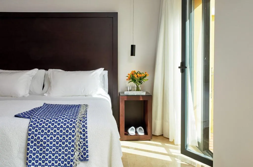 DOUBLE SUPERIOR QUEEN BED Room, Rey Alfonso X, Seville