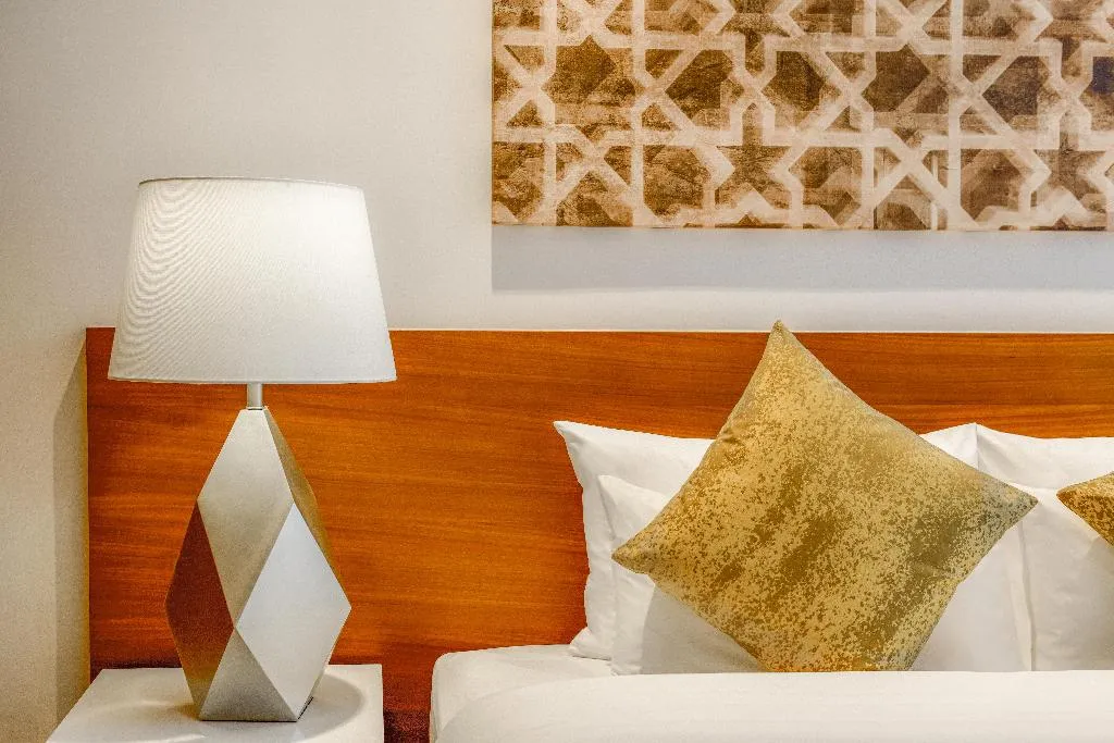 APARTMENT DELUXE KING BED Room, Grand Mercure Dubai City, Dubai