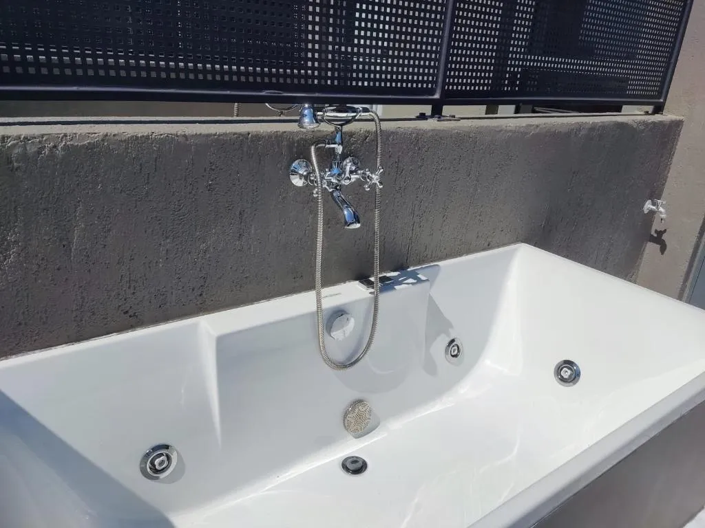 DOUBLE DELUXE WITH JACUZZI Room, Trendy By Athens Prime Hotels, Athens