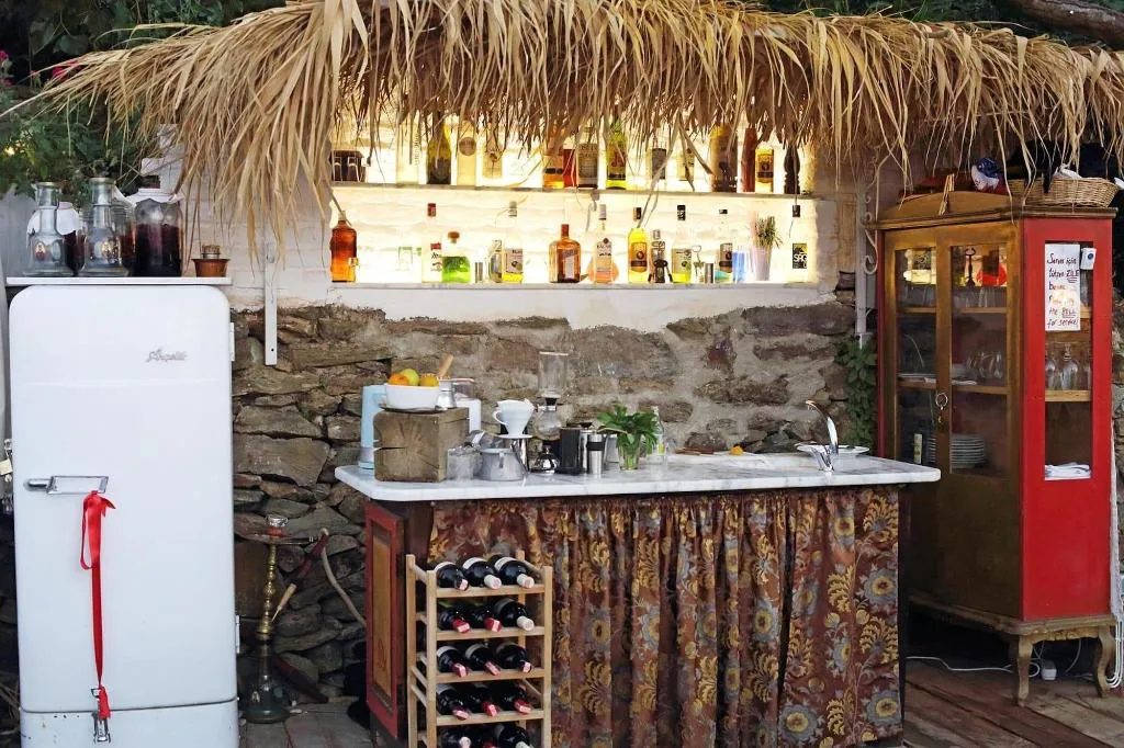 Bar, Nisanyan Hotel, Izmir