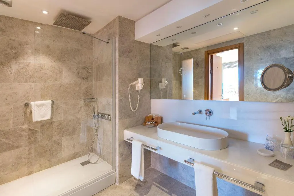 Room, On'Live Hotel, Izmir