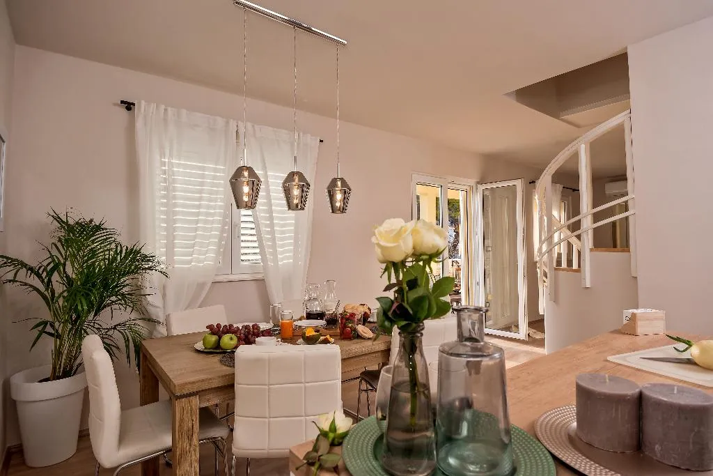 VILLA FOUR BEDROOMS Room, Villa Le Lu, Split