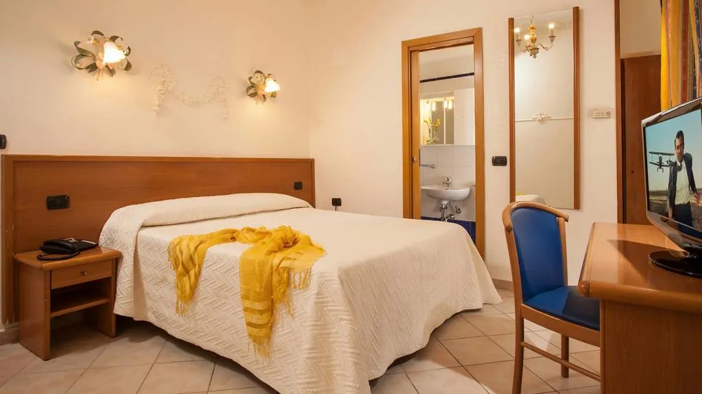 Room, Grifo, Rome