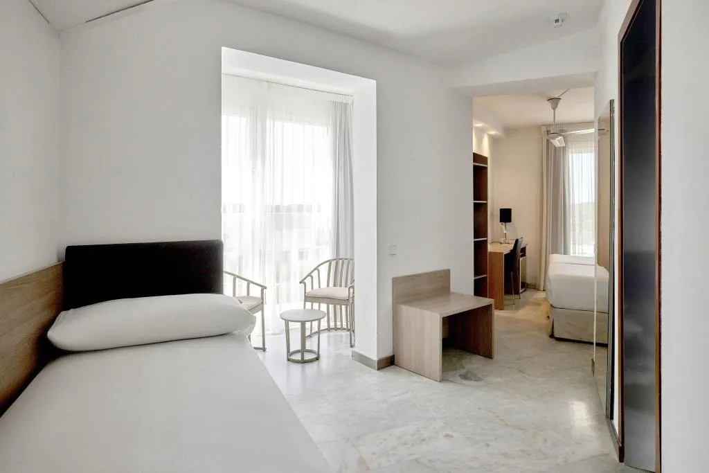TRIPLE WITH DOUBLE BED Room, Catalonia Mirador des Port, Menorca