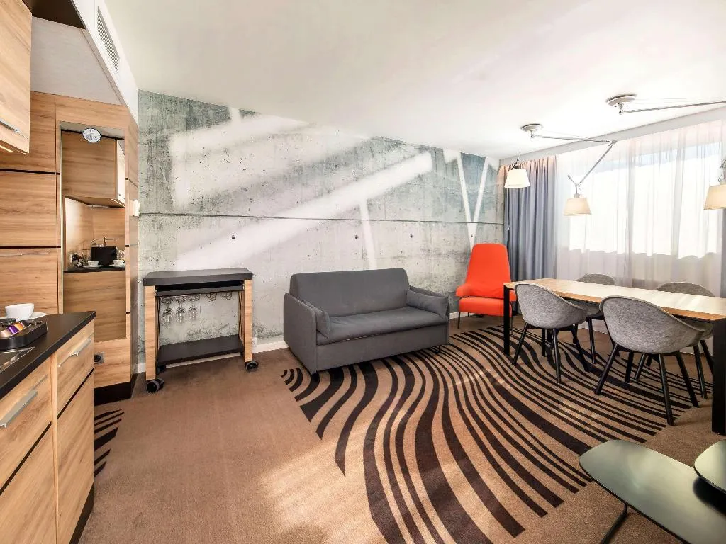 SUITE WITH KITCHENETTE Room, Novotel Krakow City West, Krakow