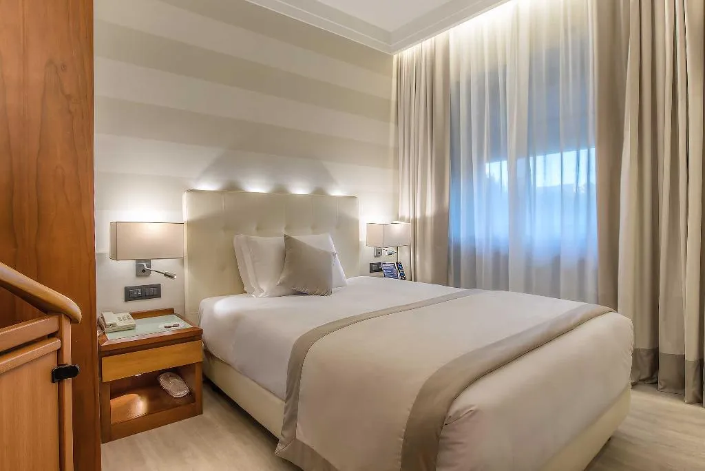 SINGLE SUPERIOR Room, La Giocca Hotel, Rome