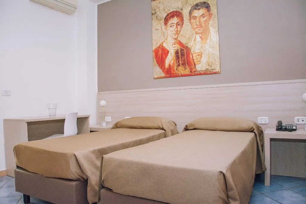Room, Hotel Piccolo Sogno, Naples