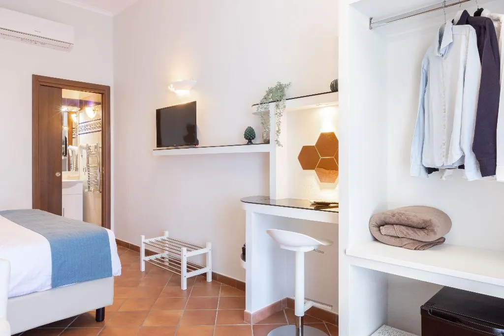 DOUBLE SUPERIOR Room, Casale Antonietta, Naples