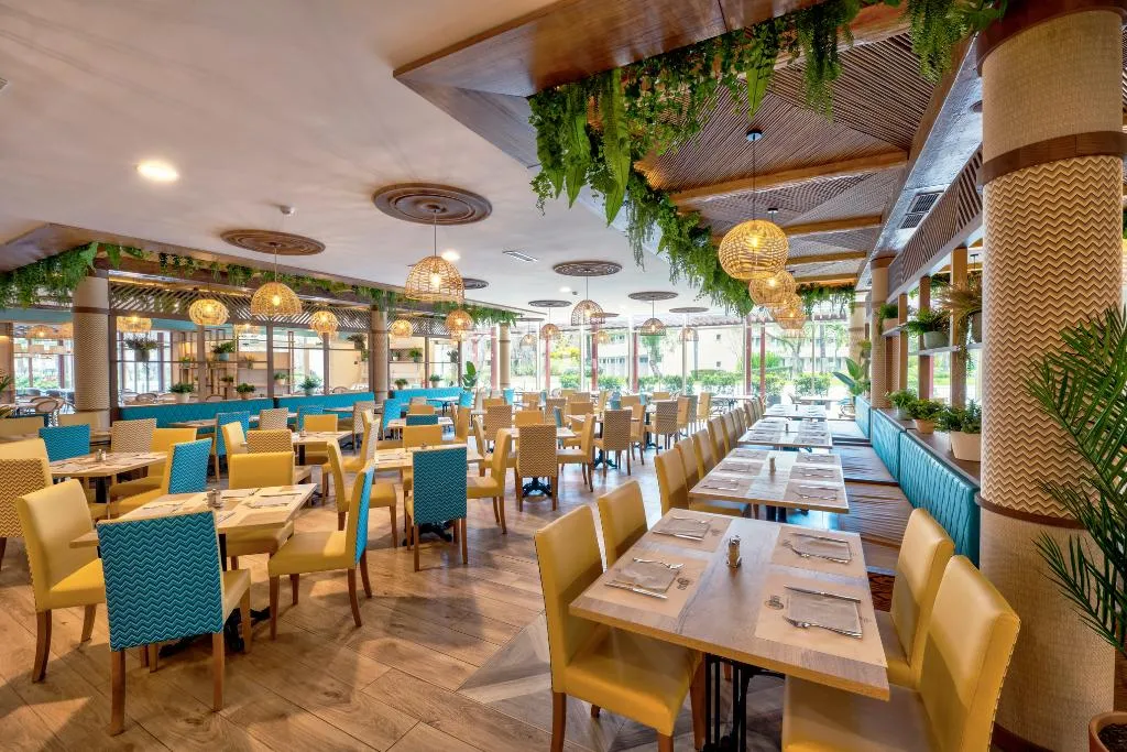 Restaurant, Portaventura Hotel Caribe + Ticket Included, Costa Dorada