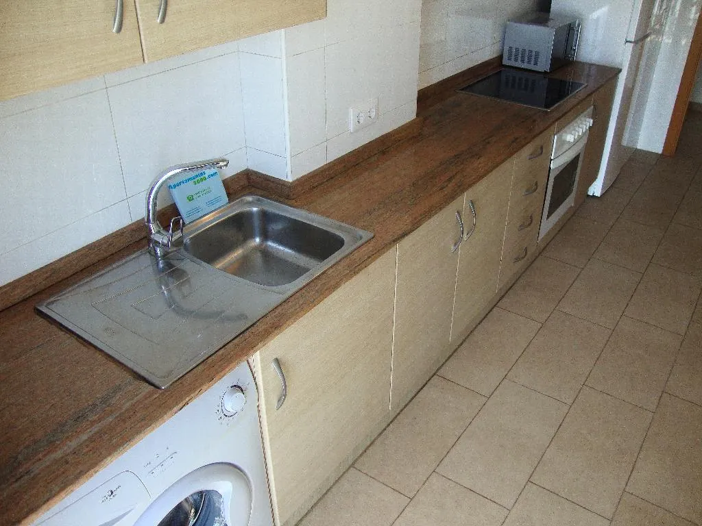 APARTMENT CAPACITY 8 THREE BEDROOMS Room, Apartamentos Las Palmeras 3000, Valencia