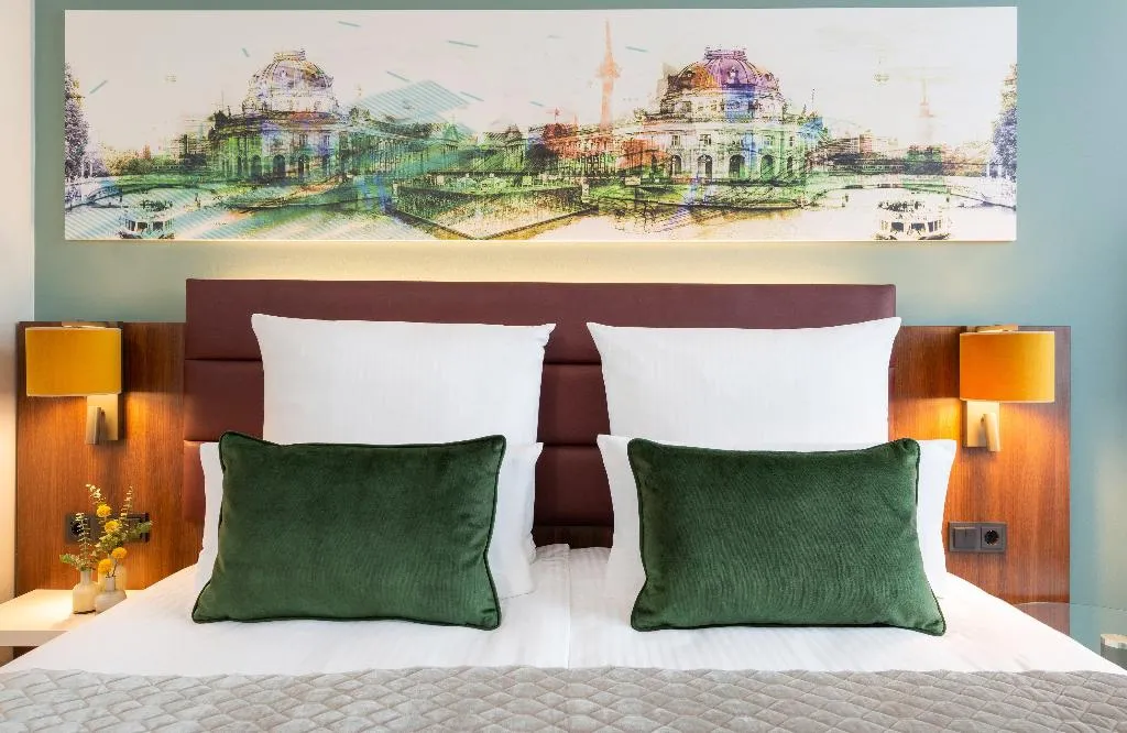 SINGLE STANDARD Room, Leonardo Royal Hotel Berlin Alexanderplatz, Berlin
