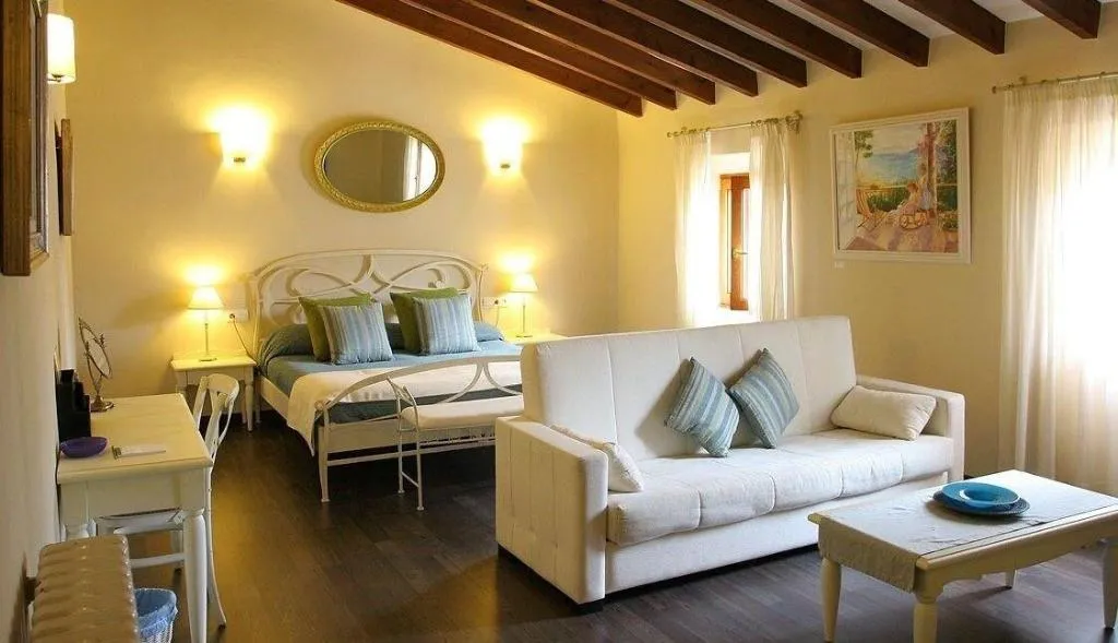 Room, Can Abril, Majorca