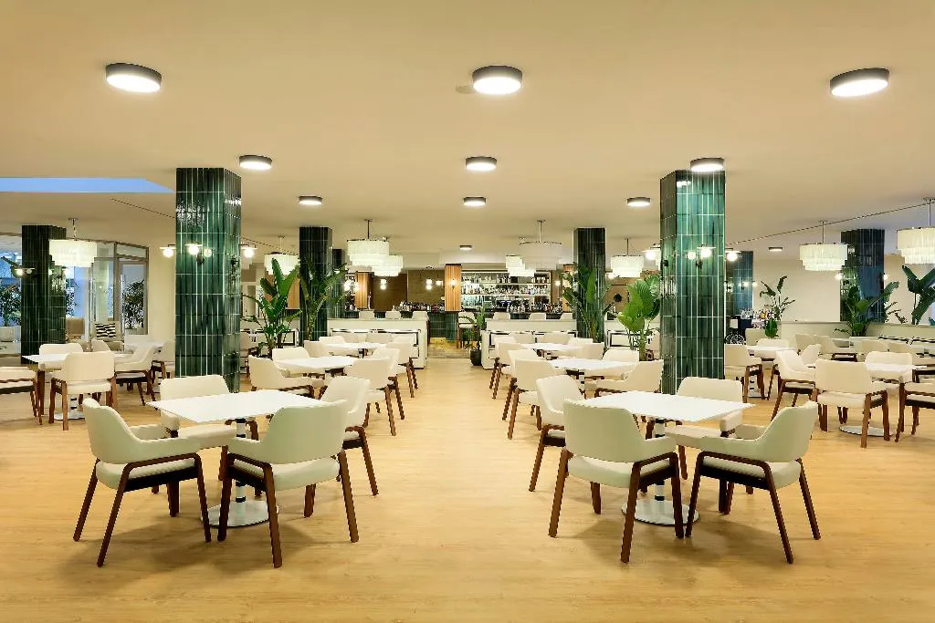 Bar, Grand Palladium Select Palace Ibiza, Ibiza