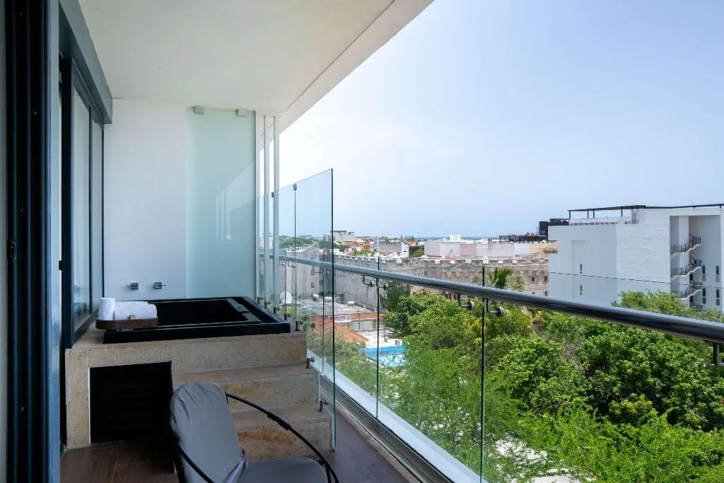 SUITE PARTIAL OCEAN VIEW KING BED Room, The Fives Downtown Hotel, Curio by Hilton, Playa Del Carmen