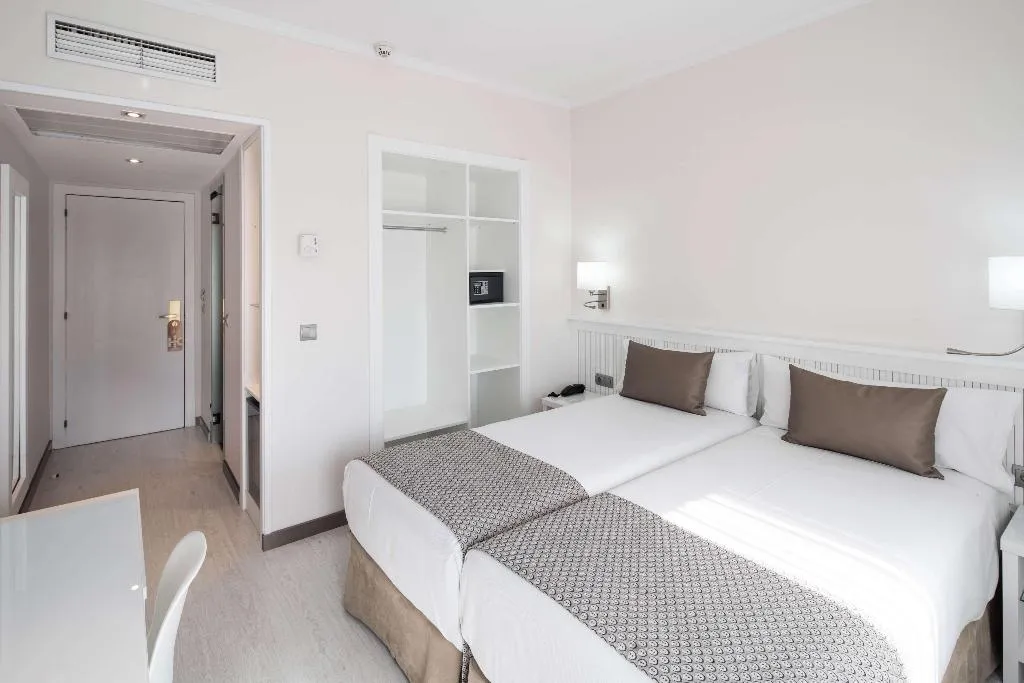 Room, Catalonia Roma, Barcelona